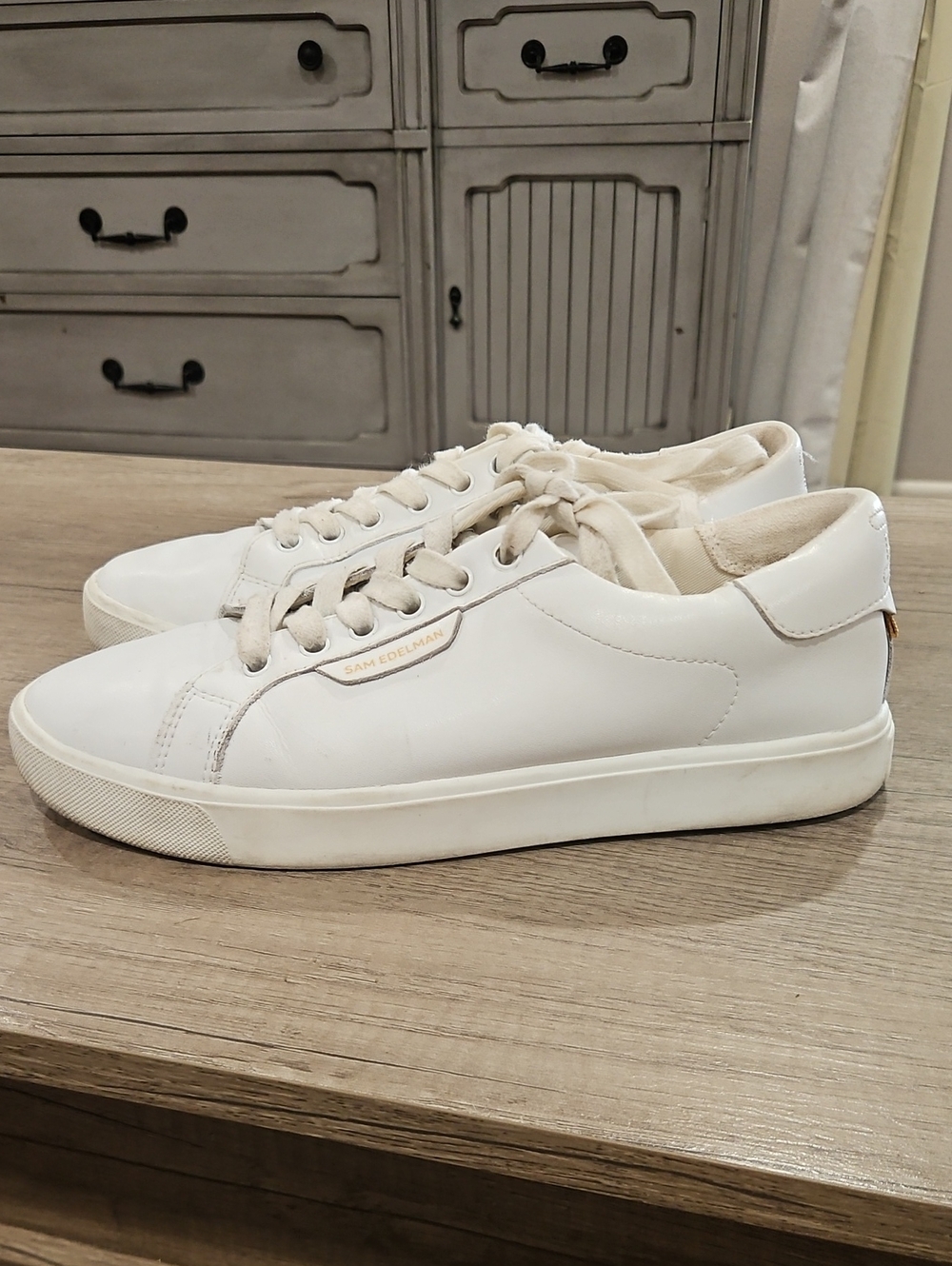 Sam Edelman White Leather Low-Top Lace-Up Sneakers size 8
